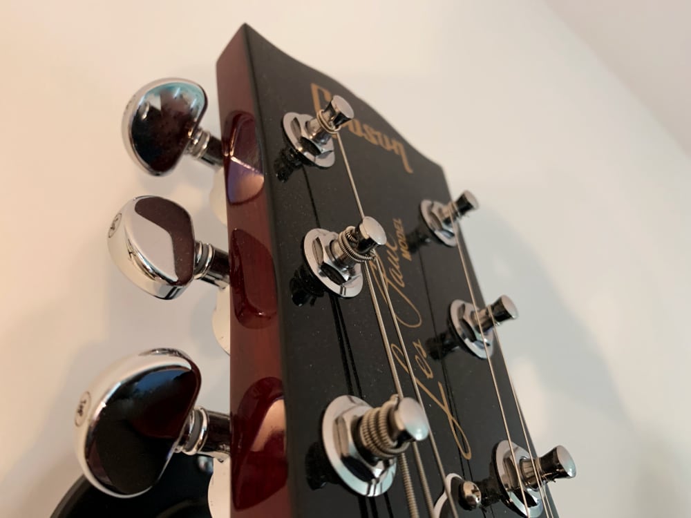 Gibson headstock